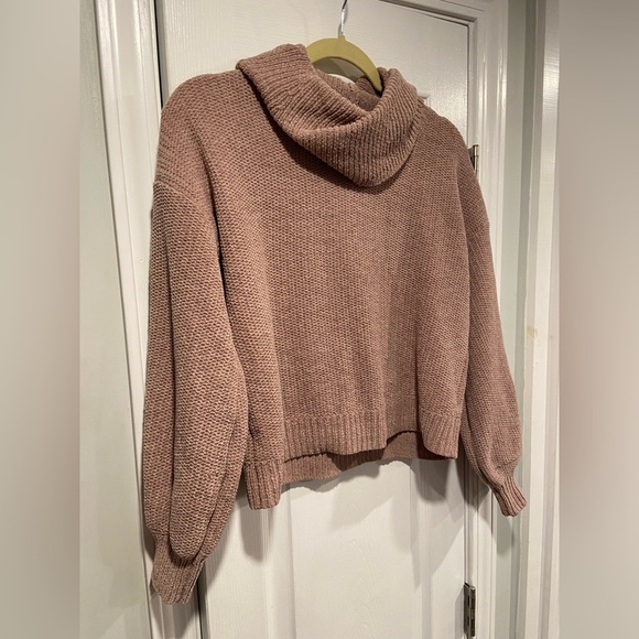 Pink Rose Size M Mauve Cowl Neck Long Sleeve Cropped Soft Chenille Knit Sweater - Picture 3 of 12